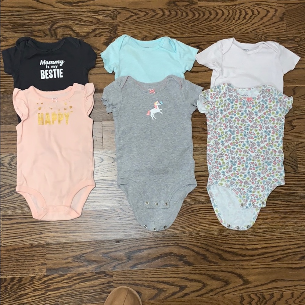 Carters 9m Short Sleeve Onesies - set of 6